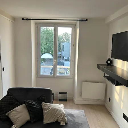 Luxury Romainville